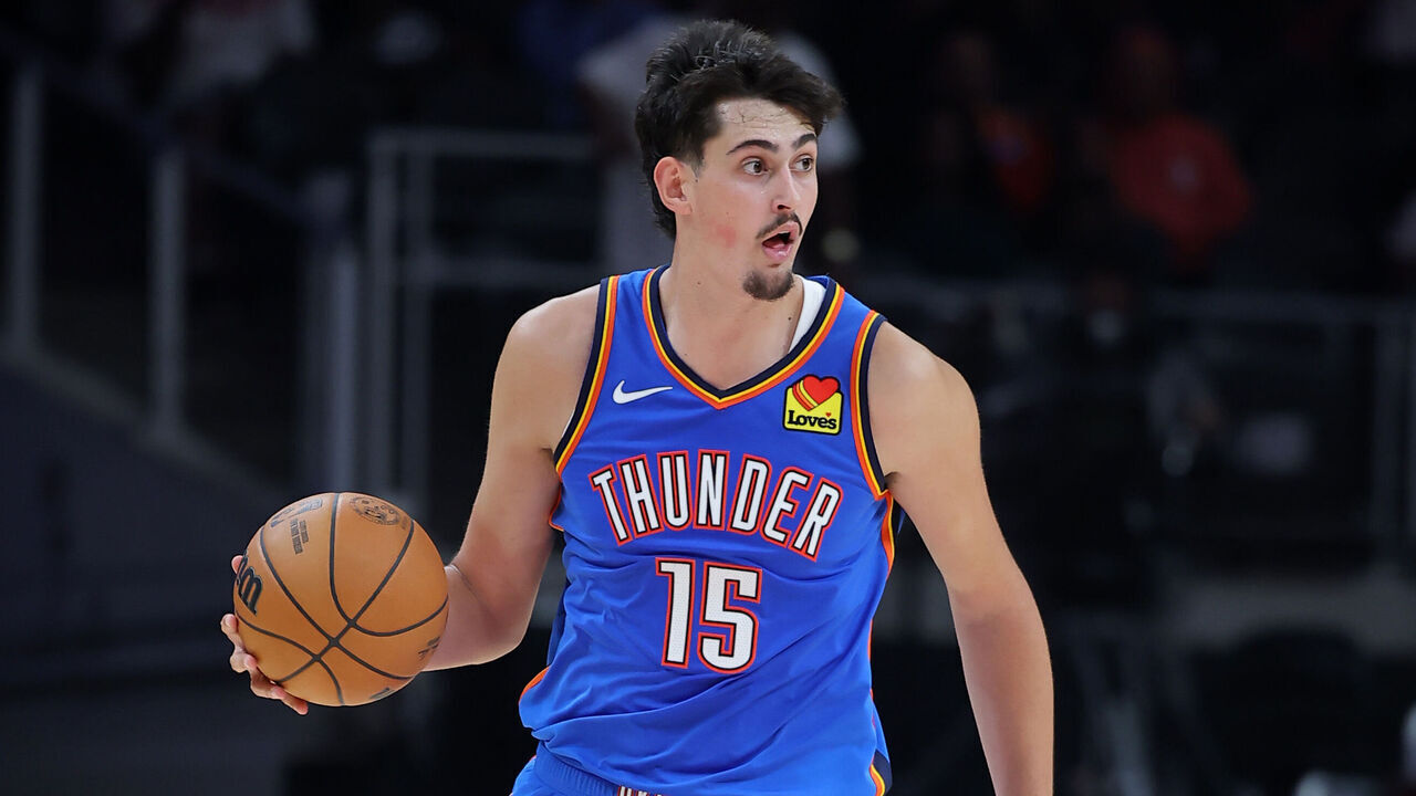 Aday Mara handles the ball for the Oklahoma City Thunder during preseason action