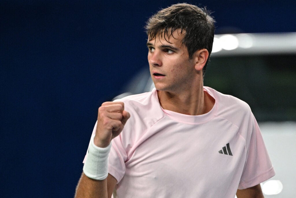 Rafael Jodar ballt die Faust während seines Halbfinals beim Shanghai Masters gegen Daniil Medvedev am 17. Oktober 2026