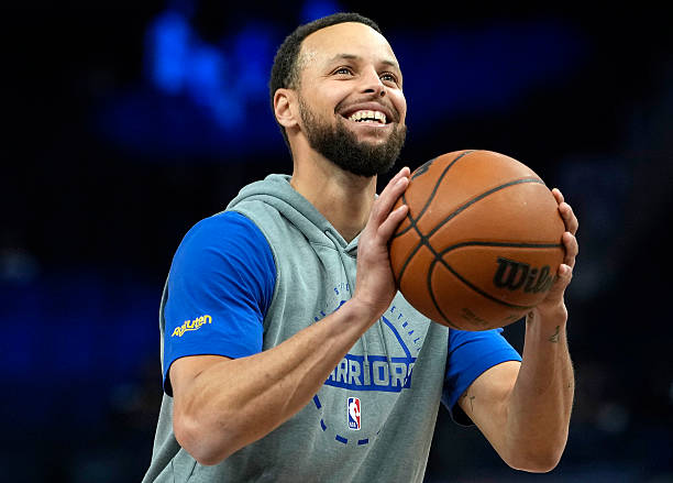 File photo: Stephen Curry; Warriors coach Steve Kerr confirmed on Monday: "He's fine. He practiced fully."