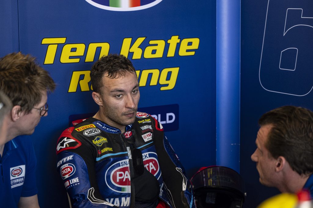 Can Oncu aboard the Ten Kate Yamaha R9 at Phillip Island in 2026
