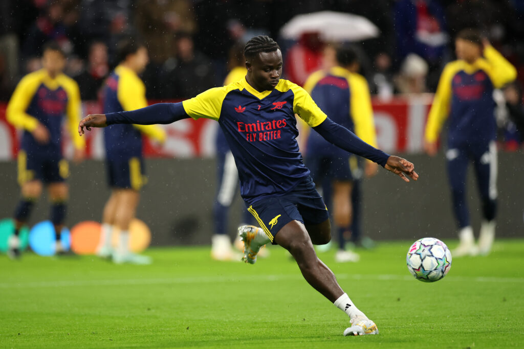Bukayo Saka of Arsenal warms up before the Champions League match between Bayern Munich and Arsenal at the Allianz Arena on October 21, 2026