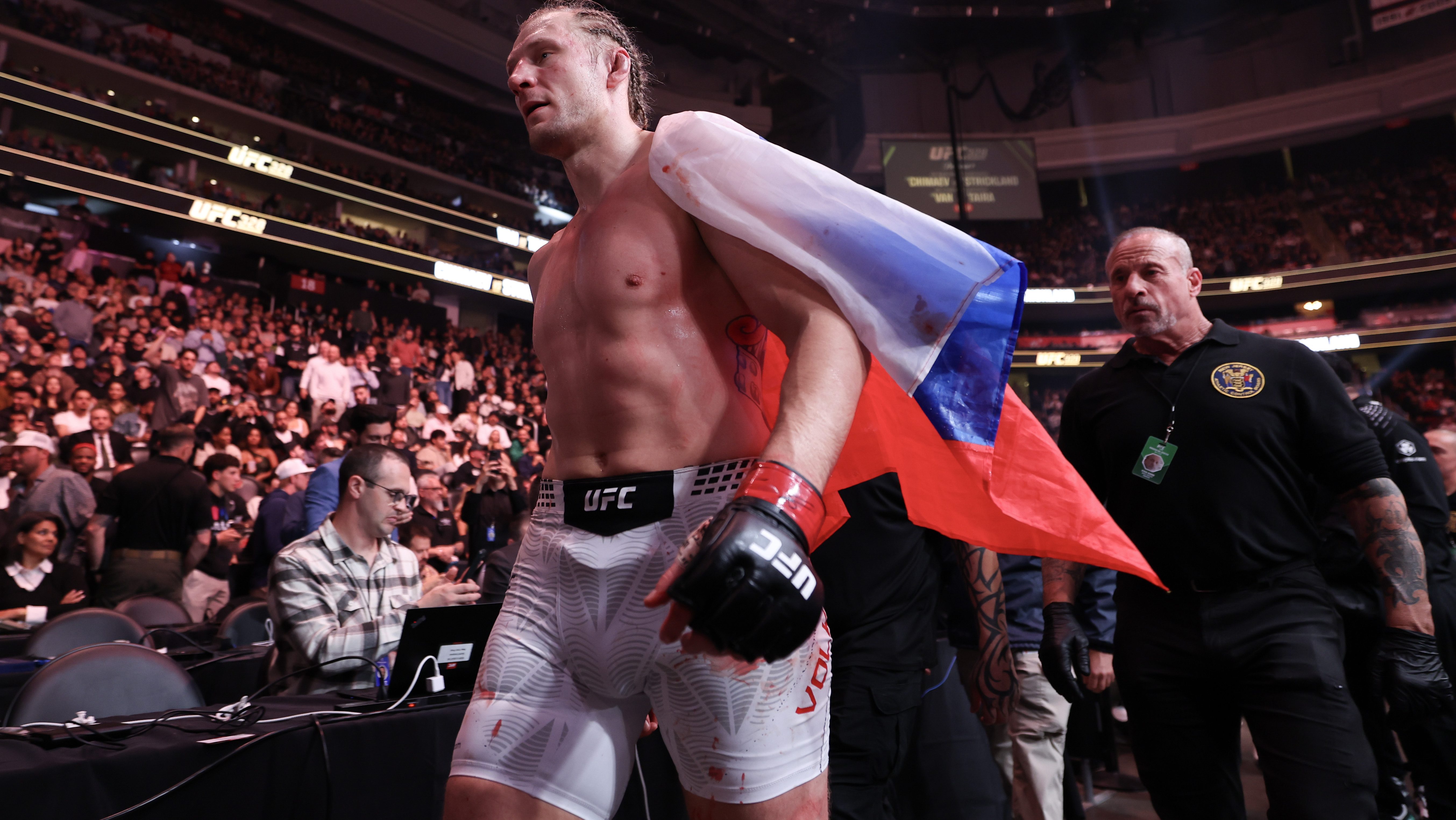 Alexander Volkov Asks What Ciryl Gane's Heavyweight Belt Really Means - inside1
