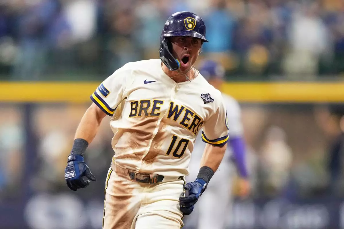 Pratt atones, Brewers erase 4-0 deficit to beat Rays 5-4 and take 2-0 World Series lead - inside1