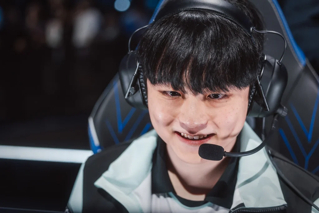 Gen.G rally past LYON 2-1 to reach the Worlds 2026 quarter-finals - inside1