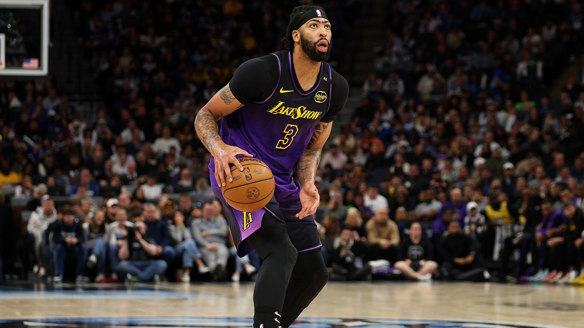 Anthony Davis of the Washington Wizards