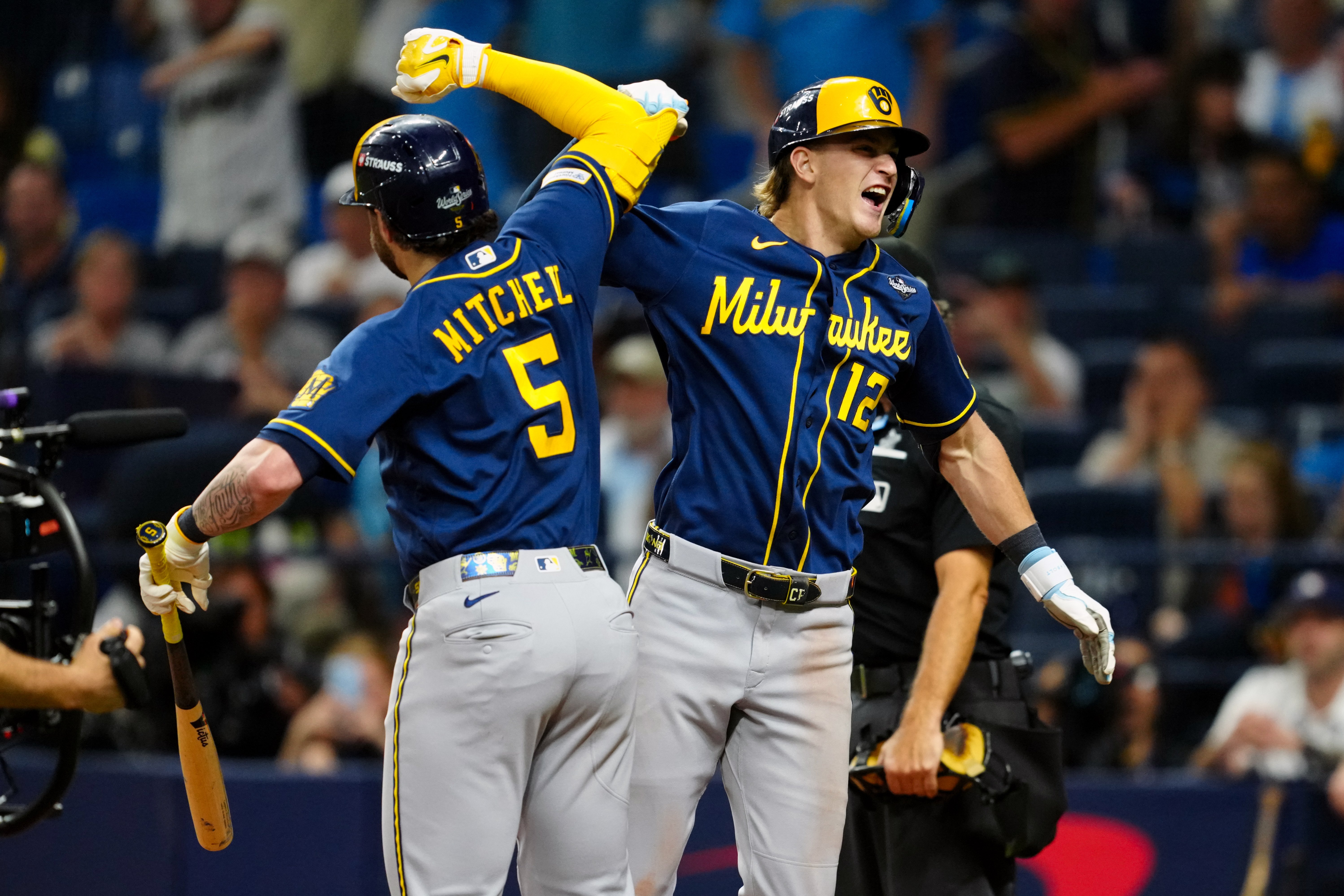 Rays refuse to go home: Williamson's 12th-inning single beats Brewers 4-3 - inside2