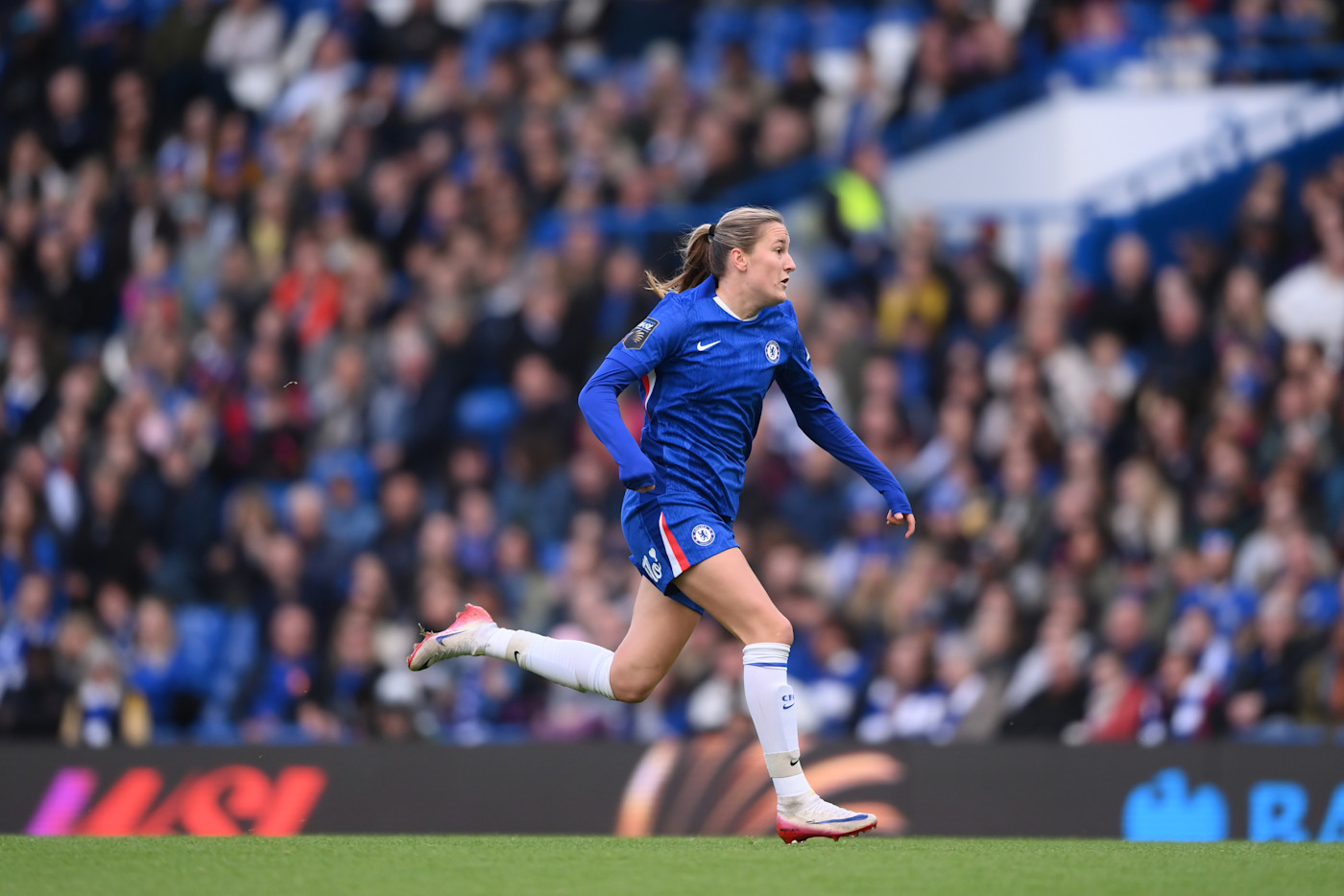 Carpenter and Buchanan strike as Chelsea beat Roma 2-0 to stay unbeaten in Europe - inside2