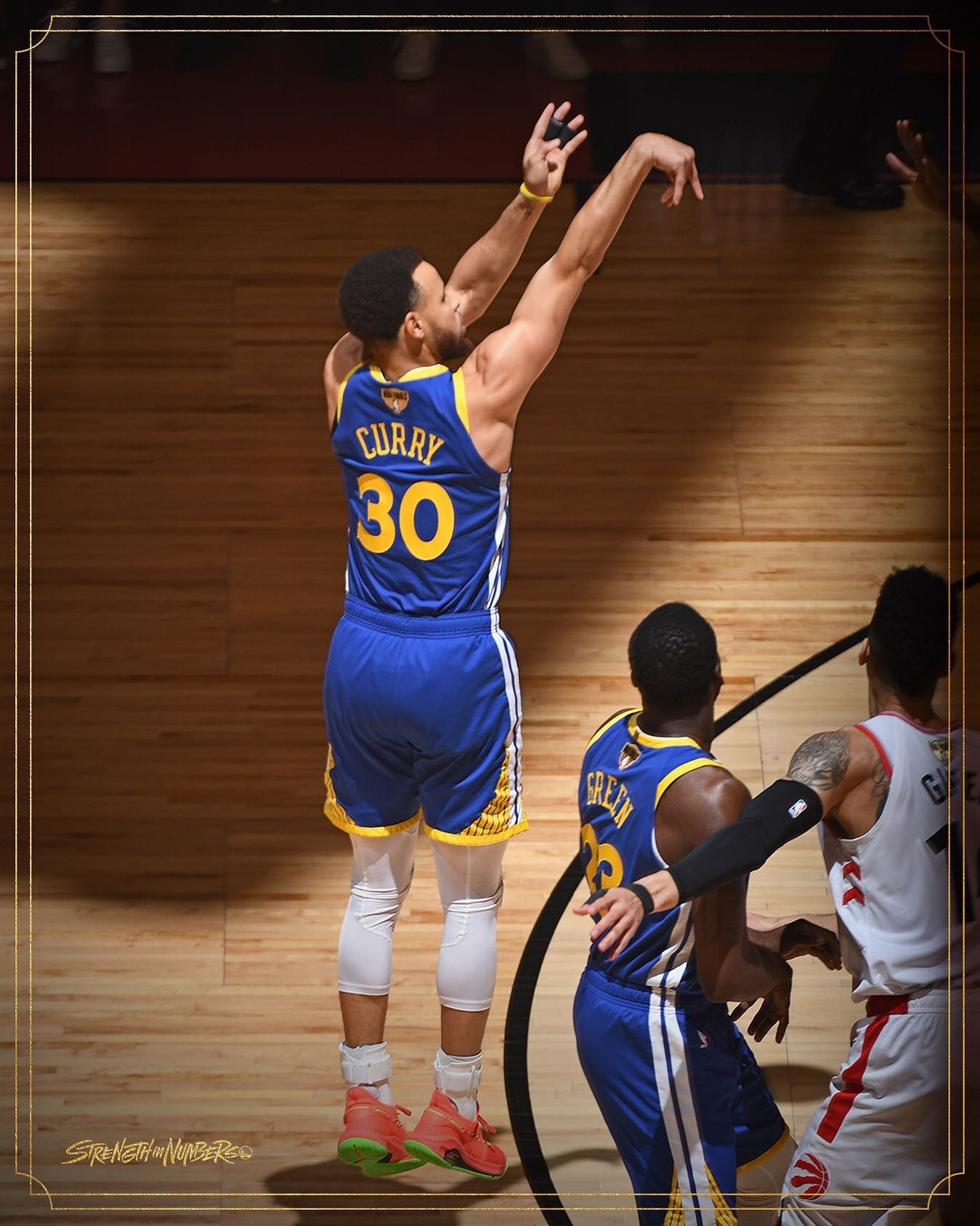 Archive photo, not from the Timberwolves game: Stephen Curry shooting for Golden State.