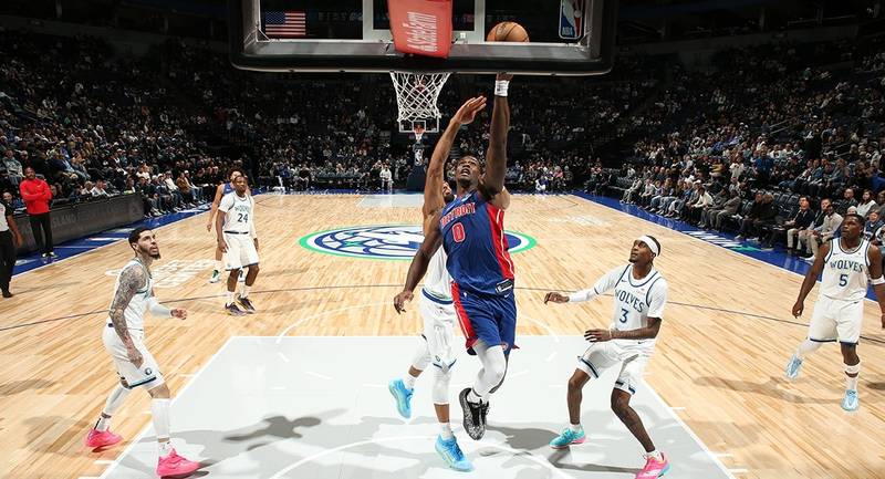 Jalen Duren attacks the basket against Minnesota on 14 October 2026.