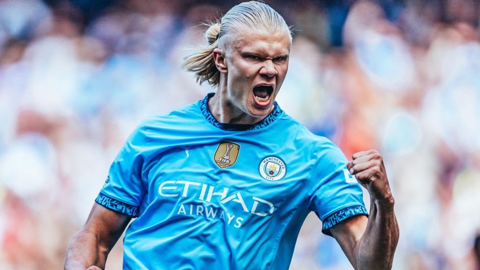 Erling Haaland jubelt über ein Tor für Manchester City