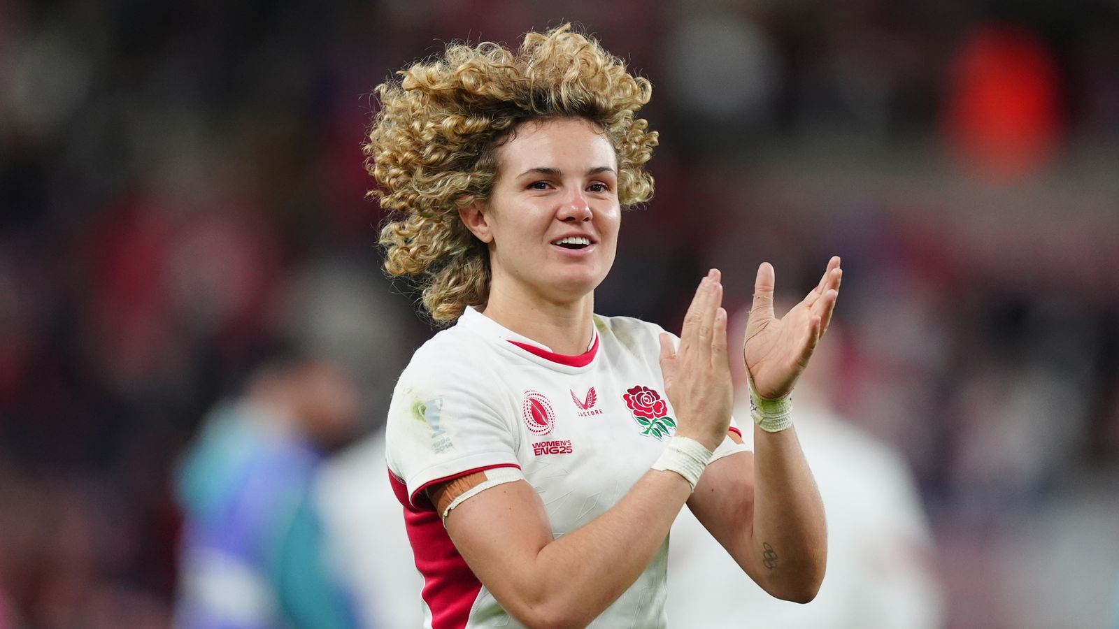 Ellie Kildunne in action for the England Red Roses