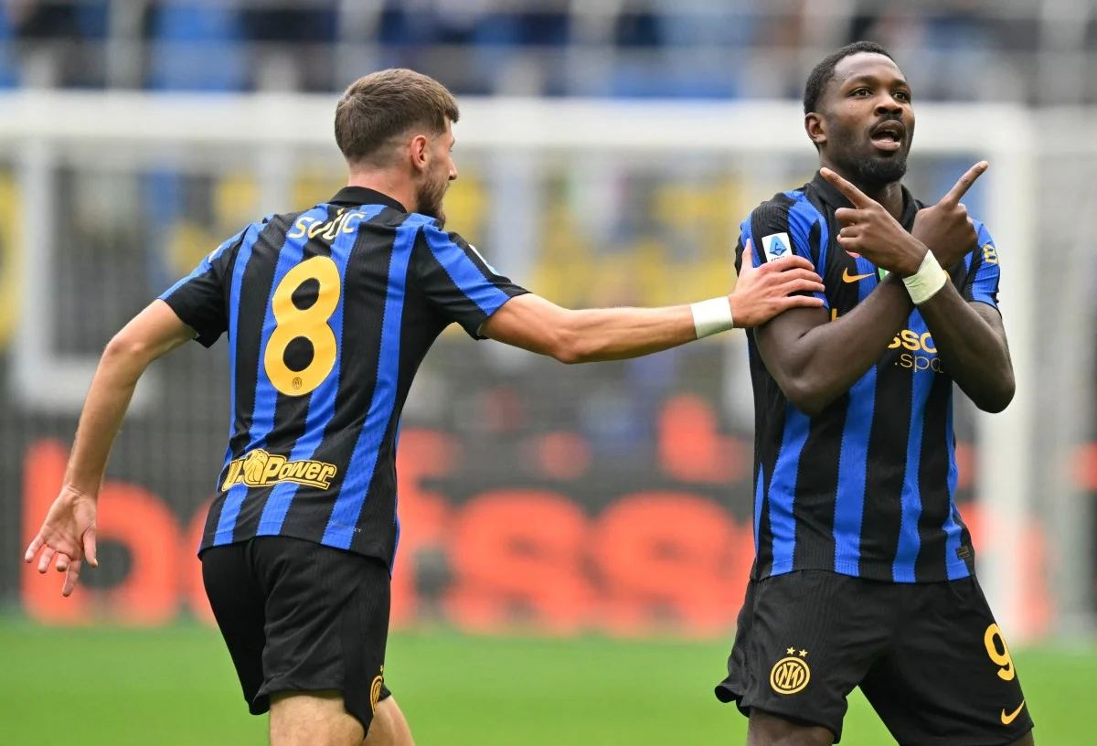 Marcus Thuram celebrates scoring Inter's first goal against Fiorentina at San Siro on 25 October 2026