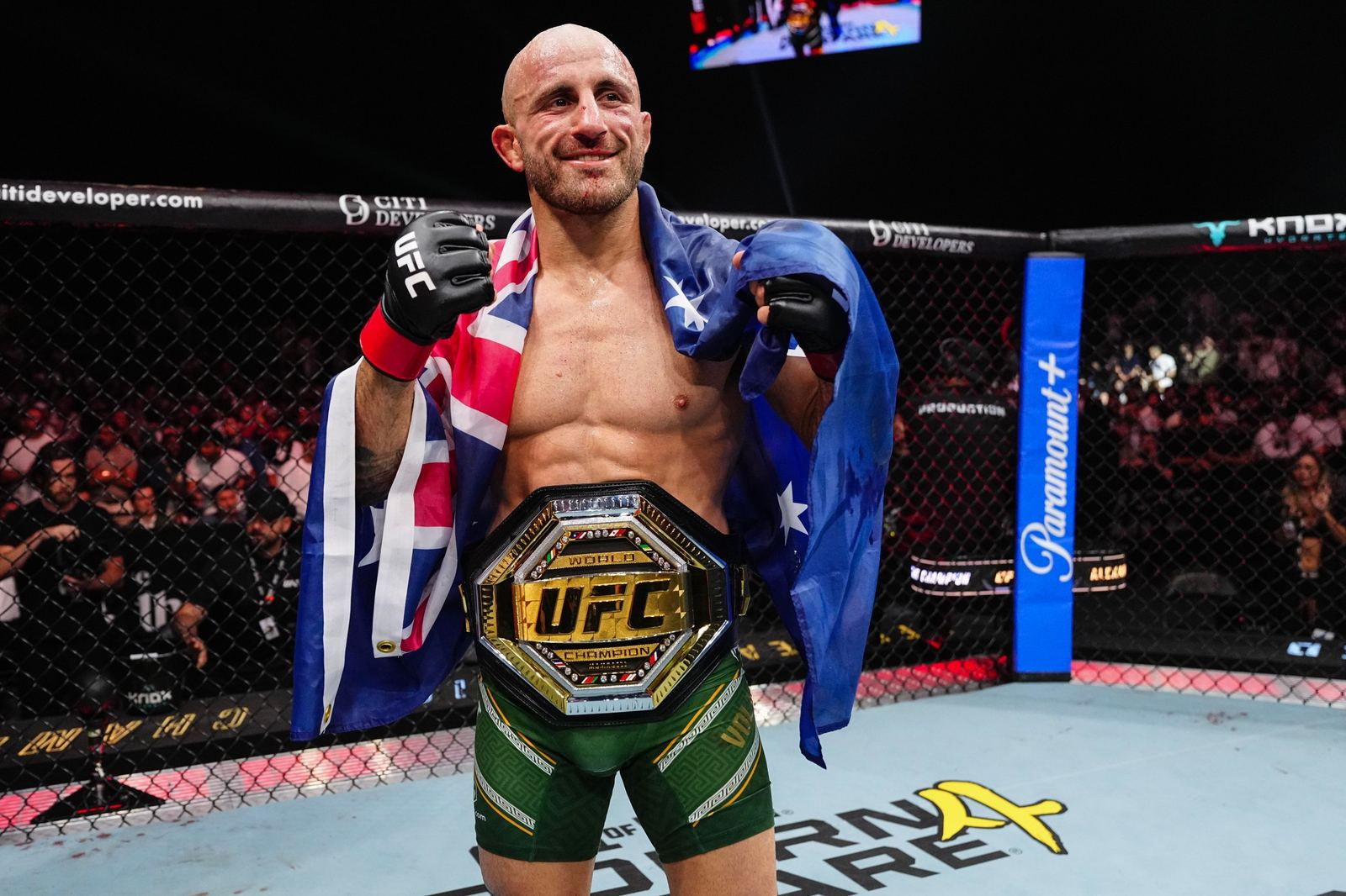 Alexander Volkanovski and Movsar Evloev at UFC 333