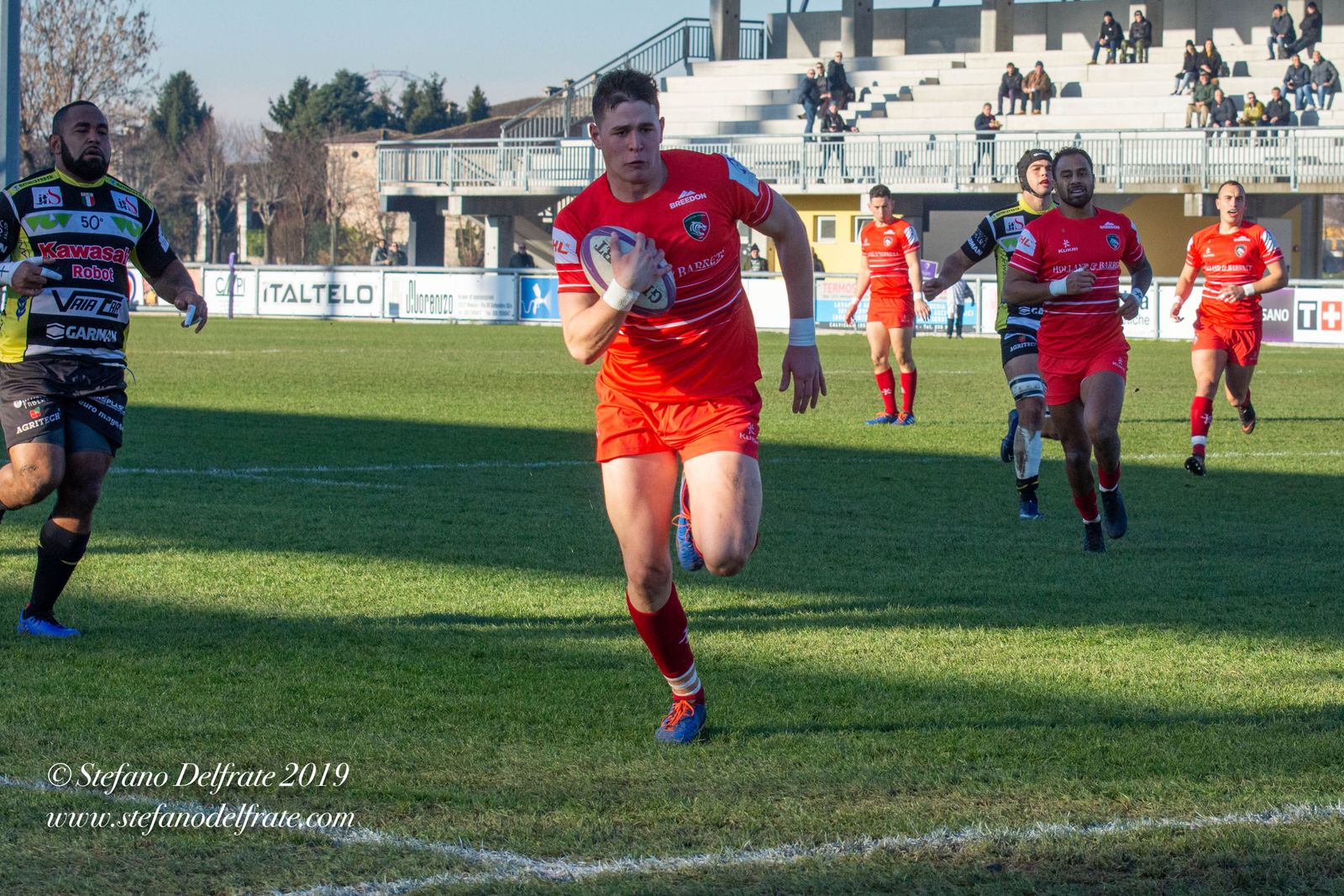 File photo, not from the Bristol-Leicester match: Freddie Steward scoring a try in 2019.